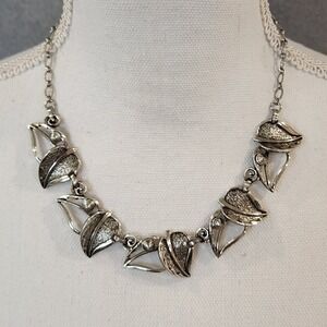 Vintage Sarah Coventry 18" Princess Length Necklace Silver Tone Leaves Signed‎